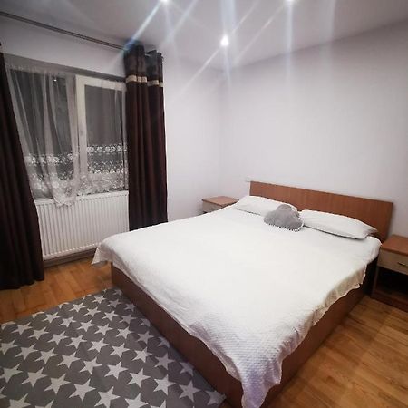 Feelhome Apartment Călimăneşti Eksteriør bilde
